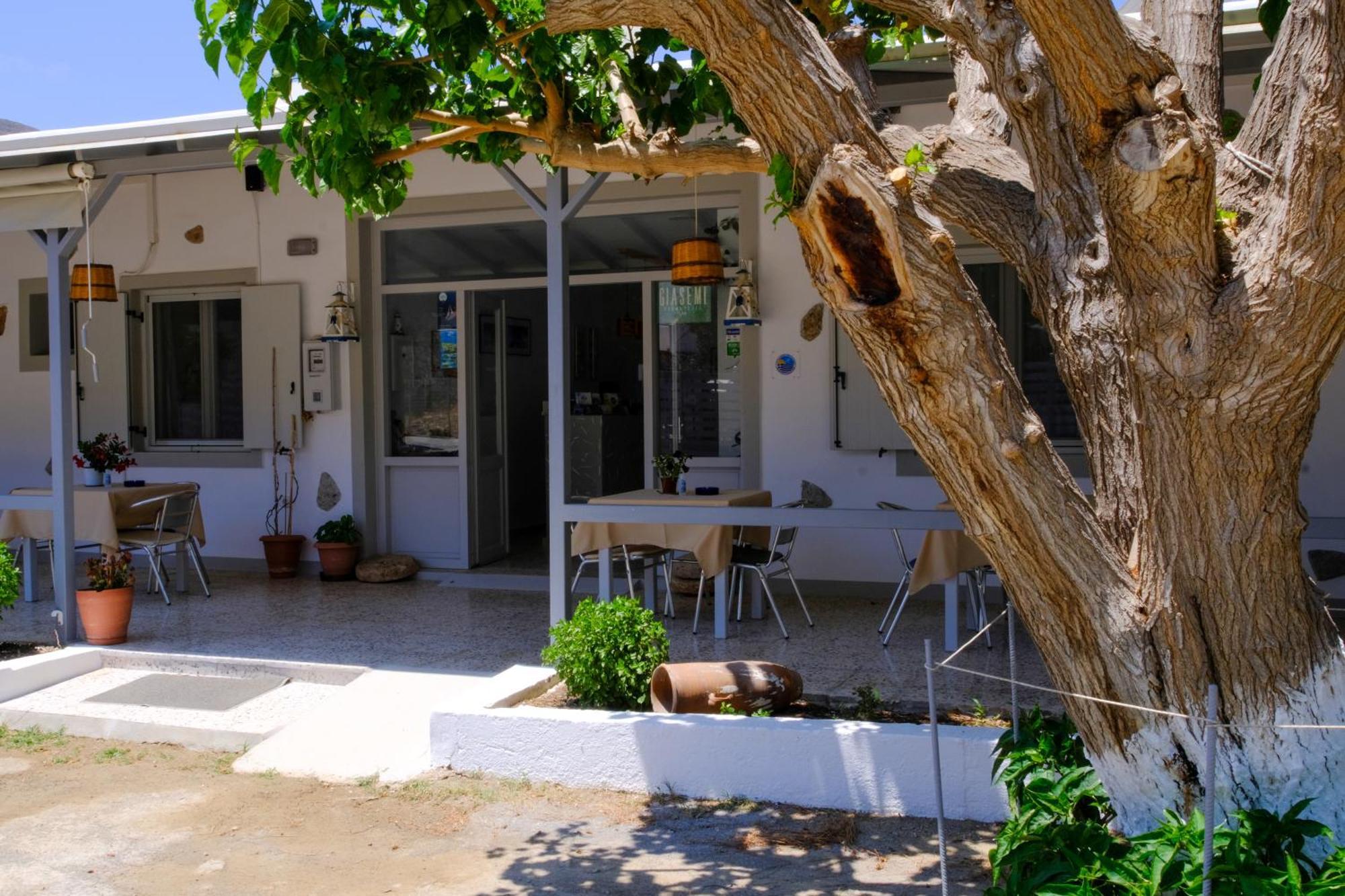 Giasemi Rooms Livadi  Exterior foto